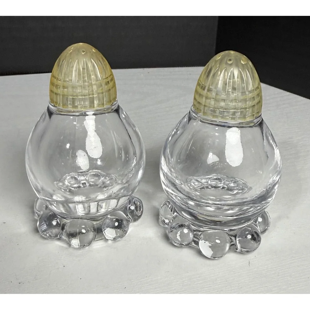 Vintage Candlewick Imperial Glass Salt and Pepper Shakers w/ Plastic Top.